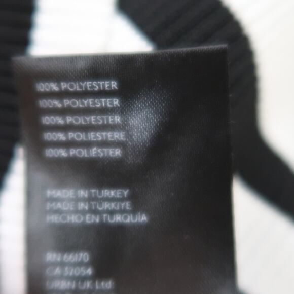 Silence + Noise Urban Outfitters White and Black Striped Off Shoulder Sweater S - Picture 7 of 7